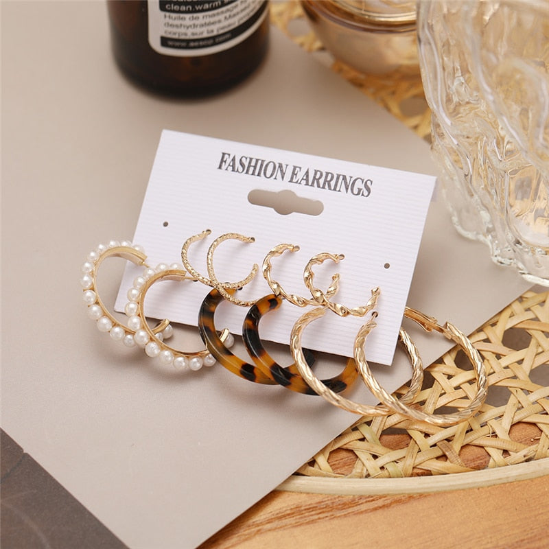 Exquisite Earrings Set