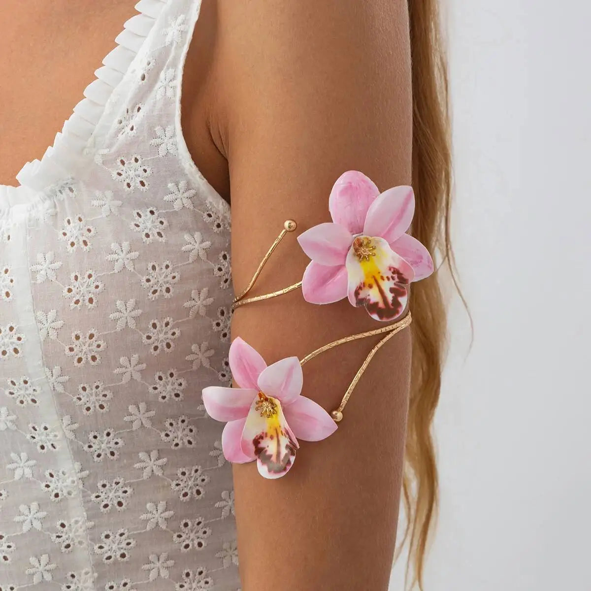 Exquisite Flower Arm Bracelet