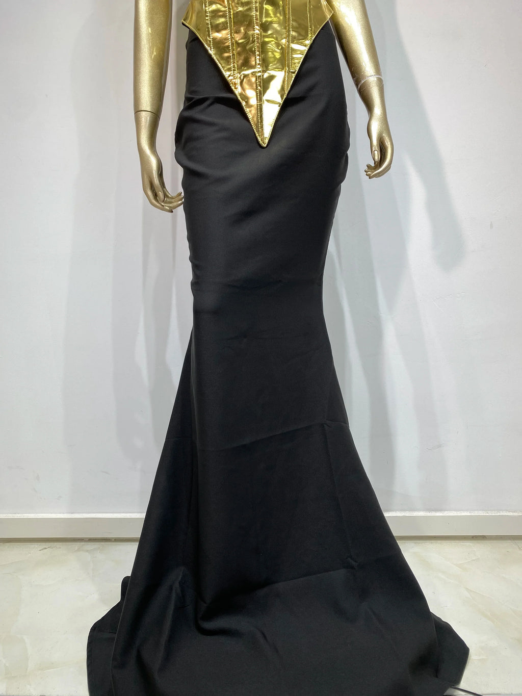 Amaya Elegant Maxi Skirt Set