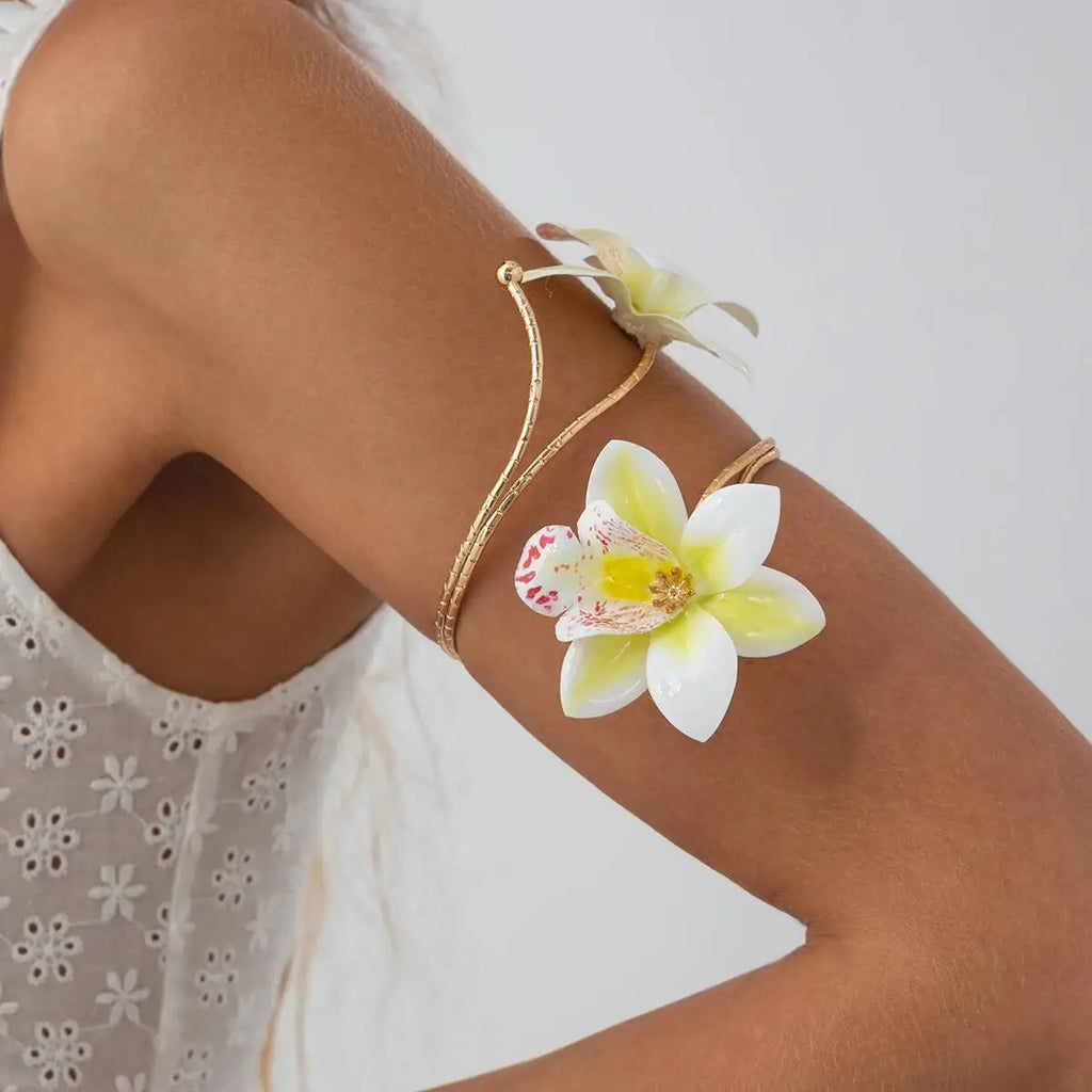 Exquisite Flower Arm Bracelet