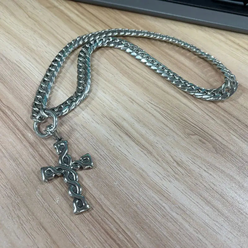 Cross Pendant Choker